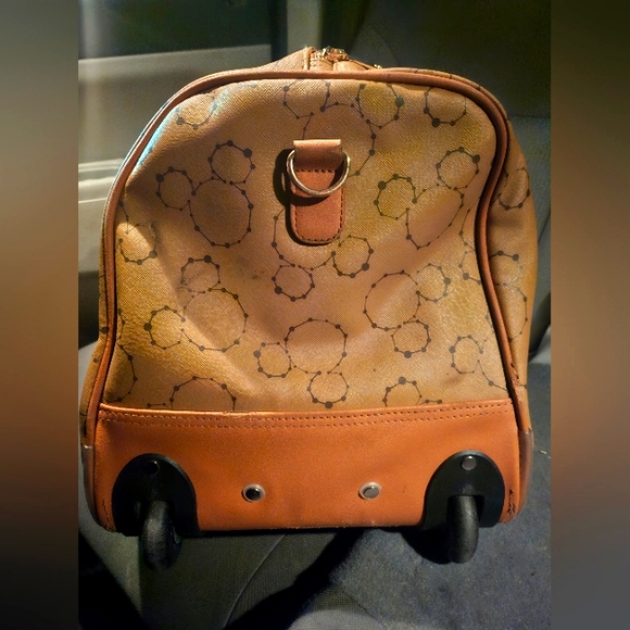 Disney Mickey Mouse 20" Duffel Weekender Bag - Picture 7 of 7